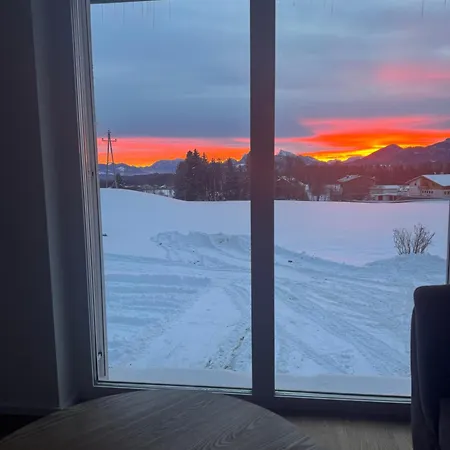 Moderne Nahe Salzburg & 유겐도르프