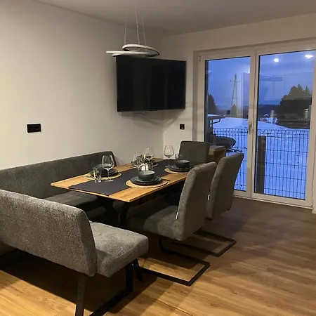 Moderne Nahe Salzburg & 아파트 *